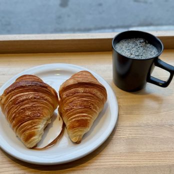 Les Co'Pains d'Abord - Bakeries Near Me - Montreal, Quebec Les Co'Pains d'Abord - Bakeries Near Me - Montreal, Quebec