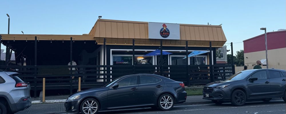 Lava Sports Bar & Grill Logo