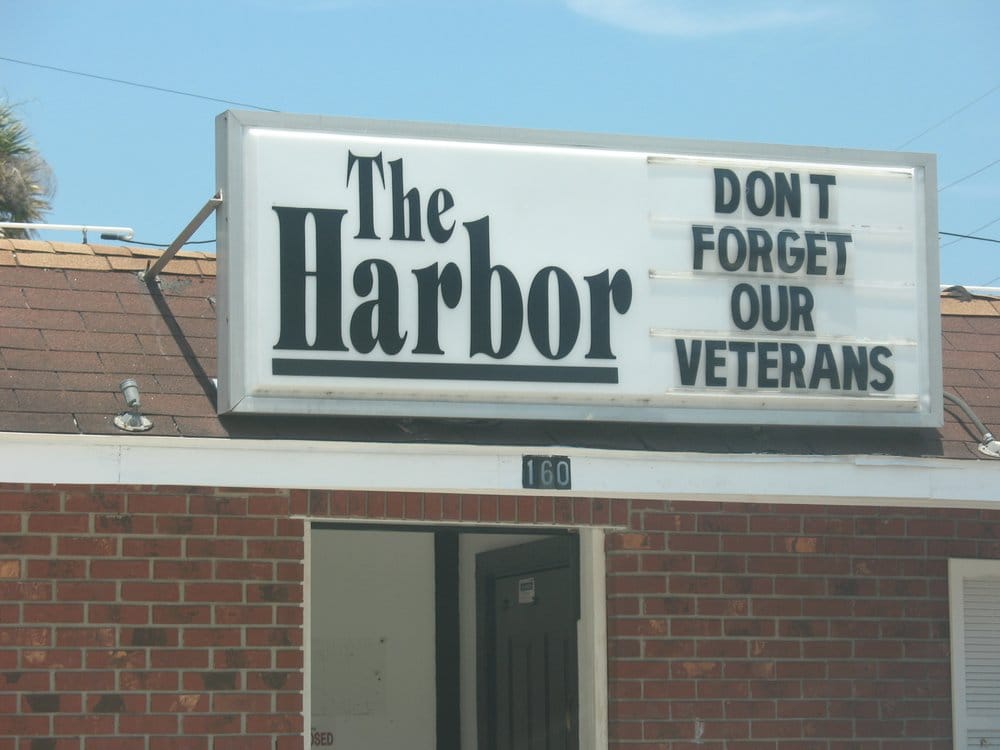 Harbor Tavern Logo
