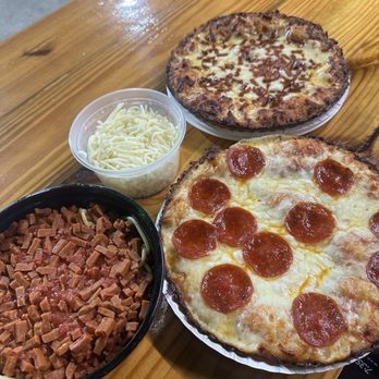Tauro Pizza - Pepperoni Pizza Chorizo Pizza Chorizo Spaghetti - Pizza Near Me - Miami, Florida Tauro Pizza - Pepperoni Pizza Chorizo Pizza Chorizo Spaghetti - Pizza Near Me - Miami, Florida