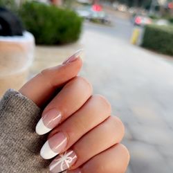Darling Nails - Anaheim - Christmas nails 2023 done by Cindy