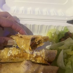 Tela Mares - Chicken taquitos