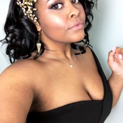 Studio 321 - Curly hairstyle by Aniya Wilson