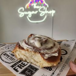 The Sugar Shop - Cinnamon roll