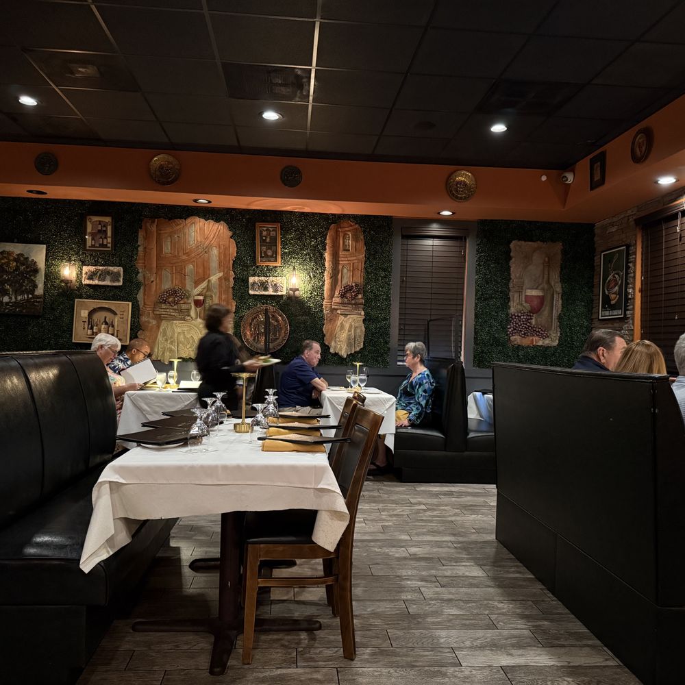 Scampi Grill - Inside - Italian Near Me - Vero Beach, Florida Scampi Grill - Inside - Italian Near Me - Vero Beach, Florida