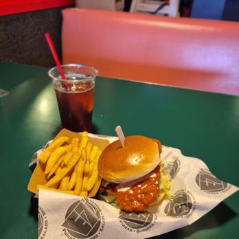 EZ's Brick Oven and Grill - 734 W Bitters Rd, San Antonio, Texas