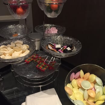 Radisson Blu Edwardian Grafton - Complimentary sweets in Lobby - Hotels Near Me - London, XGL Radisson Blu Edwardian Grafton - Complimentary sweets in Lobby - Hotels Near Me - London, XGL