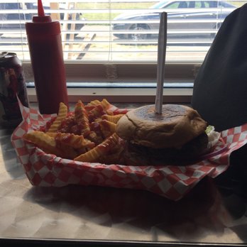 Big Rob's Burgers - Cheeseburger and crinkle cut crispy fries. Perfect - Desserts Near Me - Kyle, Texas Big Rob's Burgers - Cheeseburger and crinkle cut crispy fries. Perfect - Desserts Near Me - Kyle, Texas