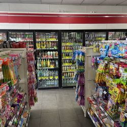 7-Eleven - Inside