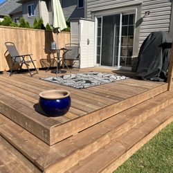 Connections Renovations - close up of finished deck