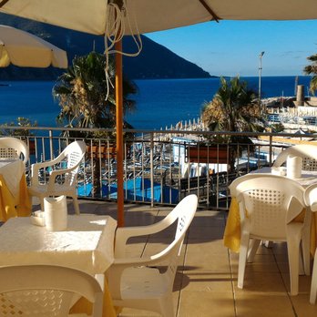Hotel Elena - Terrace in the breakfast room - Hotels Near Me - Recco, GE Hotel Elena - Terrace in the breakfast room - Hotels Near Me - Recco, GE