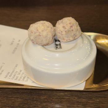 Great Gold - With the bill, tiny cookies! - New American Near Me - Truckee, California