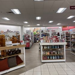 Kohl's - Home section was all nice and organized