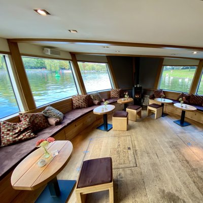 Van Loon Restaurant Boat and Shipping Company by null