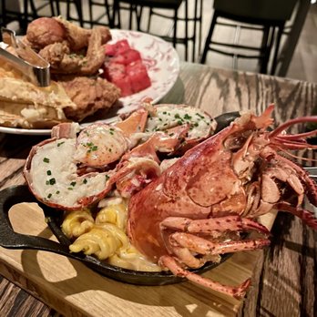 Yardbird - Lobster Mac 'n' Cheese and Chicken 'n' Waffles - Southern Near Me - Las Vegas, Nevada