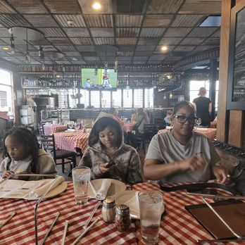 Grimaldi's Pizzeria - Pizza Near Me - Las Vegas, Nevada Grimaldi's Pizzeria - Pizza Near Me - Las Vegas, Nevada