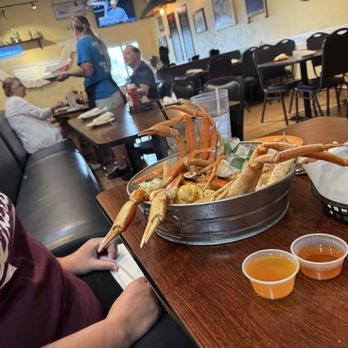 Dee's Hang Out - Steamer Crab Hot Pot - Cajun/Creole Near Me - Panama City Beach, Florida