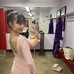 Pink long sleeve leotard for my beginner adult ballet classes at Align Method :) Pink long sleeve leotard for my beginner adult ballet classes at Align Method :)
