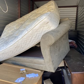 Gonzo Junk Removal - Clean up Seneca SC - Junk Removal & Hauling Near Me Gonzo Junk Removal - Clean up Seneca SC - Junk Removal & Hauling Near Me