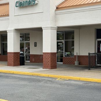 Albano Cleaners - Outside signage - Laundry Services Near Me - Chesapeake, Virginia Albano Cleaners - Outside signage - Laundry Services Near Me - Chesapeake, Virginia