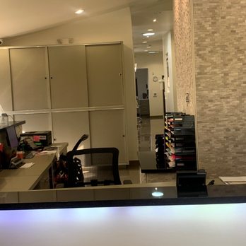 LA Perio Implants - Sherman Oaks - LA Perio Implants - Sherman Oaks - Interior - Periodontists Near Me - Sherman Oaks, California LA Perio Implants - Sherman Oaks - LA Perio Implants - Sherman Oaks - Interior - Periodontists Near Me - Sherman Oaks, California
