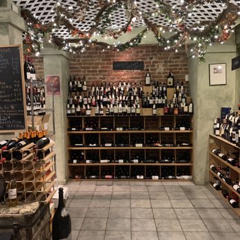 Primo Vino - the inside of a wine shop - Beer, Wine & Spirits Near Me - Arvada, Colorado Primo Vino - the inside of a wine shop - Beer, Wine & Spirits Near Me - Arvada, Colorado