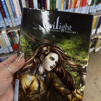 Red White & Blue Thrift Store - Twilight graphic novel? Unbelievable thrift pull - Thrift Stores Near Me - Laurel, Maryland Red White & Blue Thrift Store - Twilight graphic novel? Unbelievable thrift pull - Thrift Stores Near Me - Laurel, Maryland