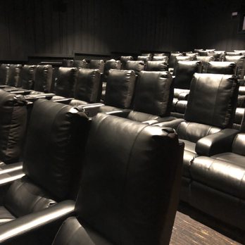 AMC Robinson Crossing 6 - Cinema Near Me - Norman, Oklahoma