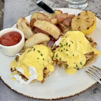 The Berkeley Boathouse - Seafood eggs Benedict - Seafood Near Me - Berkeley, California