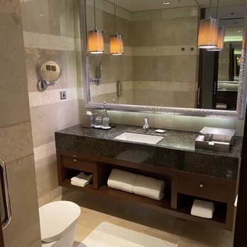 Manila Marriott Hotel - Bathroom - Hotels Near Me - Manila, NCR Manila Marriott Hotel - Bathroom - Hotels Near Me - Manila, NCR