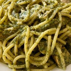 Modo Mio Italian Kitchen - Basil Pesto Spaghetti with Chicken