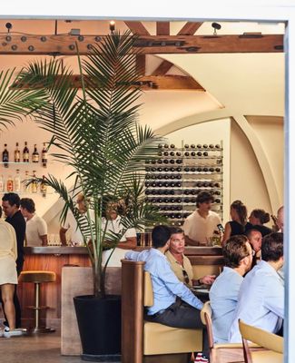 Edgemar Restaurant + Lounge by null