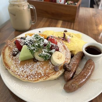 Lapisara Eatery - Perfect pancakes with chocolate chips - Breakfast & Brunch Near Me - San Francisco, California Lapisara Eatery - Perfect pancakes with chocolate chips - Breakfast & Brunch Near Me - San Francisco, California