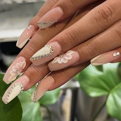 Nails By Mrs Blade - Please text Tee at 707327-98474 an appointment.