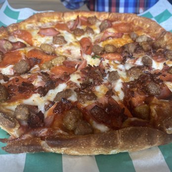 Pizza Twist - Up close pizza photo - Pizza Near Me - Irving, Texas