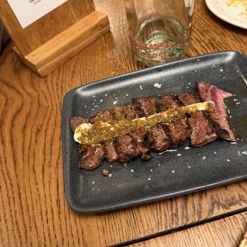 Tapeo - Steak chimichurri - Tapas Bars Near Me - Barcelona, B Tapeo - Steak chimichurri - Tapas Bars Near Me - Barcelona, B