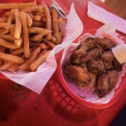 JB's Billiards and Bar - Lemon Pepper wing + fries