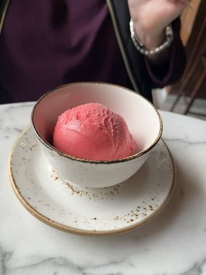 Brasserie Ten Ten by null