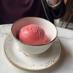 Brasserie Ten Ten - Raspberry sorbet so tasty!