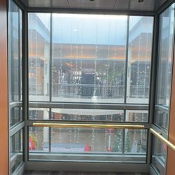 Springfield Mall - 1997 Dover Oildraulic glass elevator