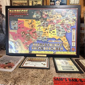Sam's Bar-B-Que - Decor - Barbeque Near Me - Austin, Texas