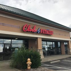 Club Fitness - St. Charles
