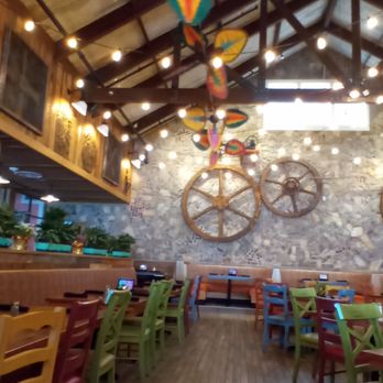 Bahama Breeze - Inside - Latin American Near Me - Oakland Park, Florida Bahama Breeze - Inside - Latin American Near Me - Oakland Park, Florida