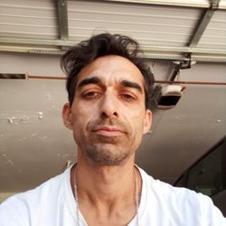 Cream Barber & Shop - Hi