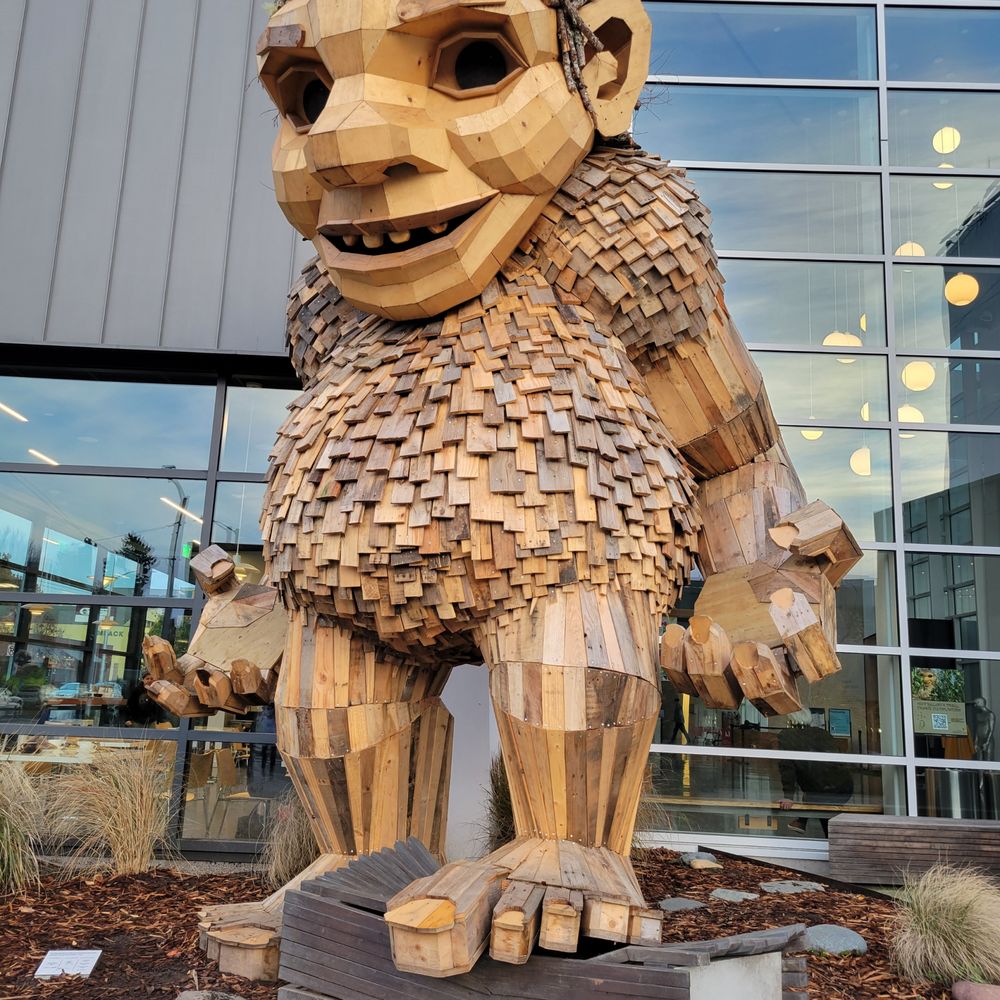 Frankie Feetsplinters - A slightly angled view, showcasing his feetsplinting skills - Public Art Near Me - Seattle, Washington Frankie Feetsplinters - A slightly angled view, showcasing his feetsplinting skills - Public Art Near Me - Seattle, Washington