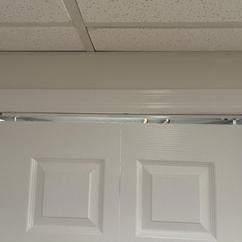 Ritz Renovation - Poorly cut bifold door - uneven - General Contractors Near Me - Staten Island, New York Ritz Renovation - Poorly cut bifold door - uneven - General Contractors Near Me - Staten Island, New York