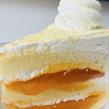 Sun Pearl Bakery - Mango Slice Cake - Taiwanese Near Me - Orlando, Florida Sun Pearl Bakery - Mango Slice Cake - Taiwanese Near Me - Orlando, Florida