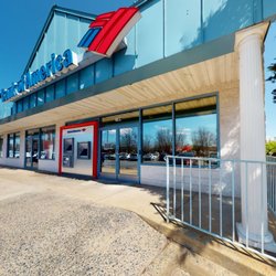Bank of America Financial Center - Storefront