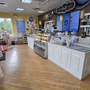 Nothing Bundt Cakes - Desserts Near Me - Brea, California