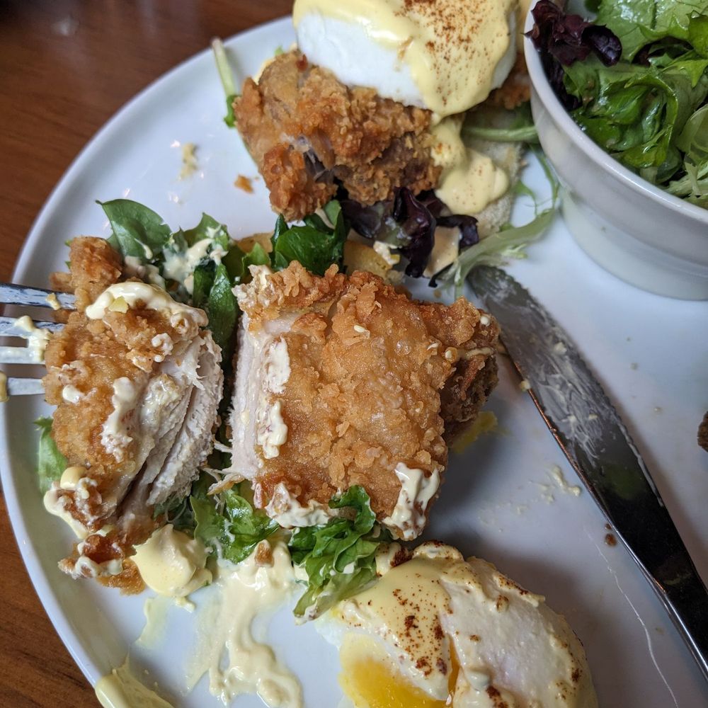 Wow Store - Medium eggs benedict with fried chicken - Breakfast & Brunch Near Me - Cochrane, Alberta